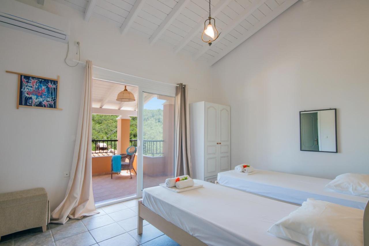 Odyssey Villas Kassiopi Exterior photo